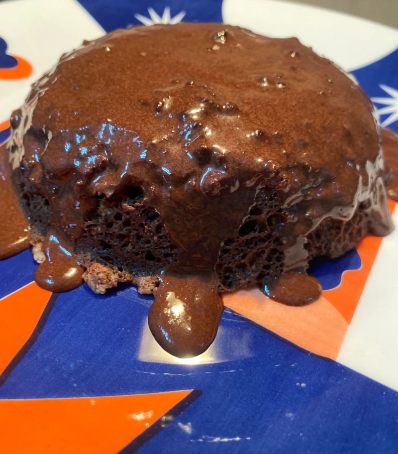 Já experimentou bolo de caneca cacau e aveia Veja receita