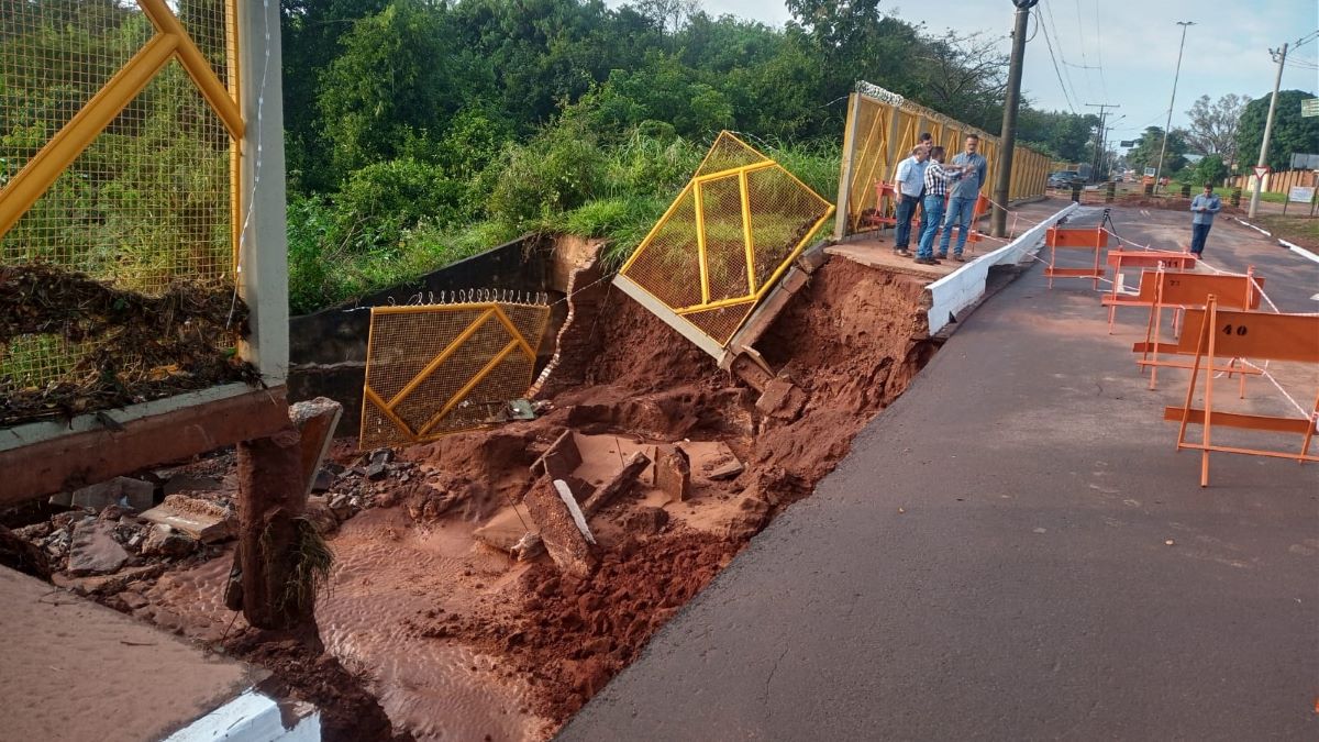 Começa obra em erosão que engoliu rua após chuvas em Campo Grande