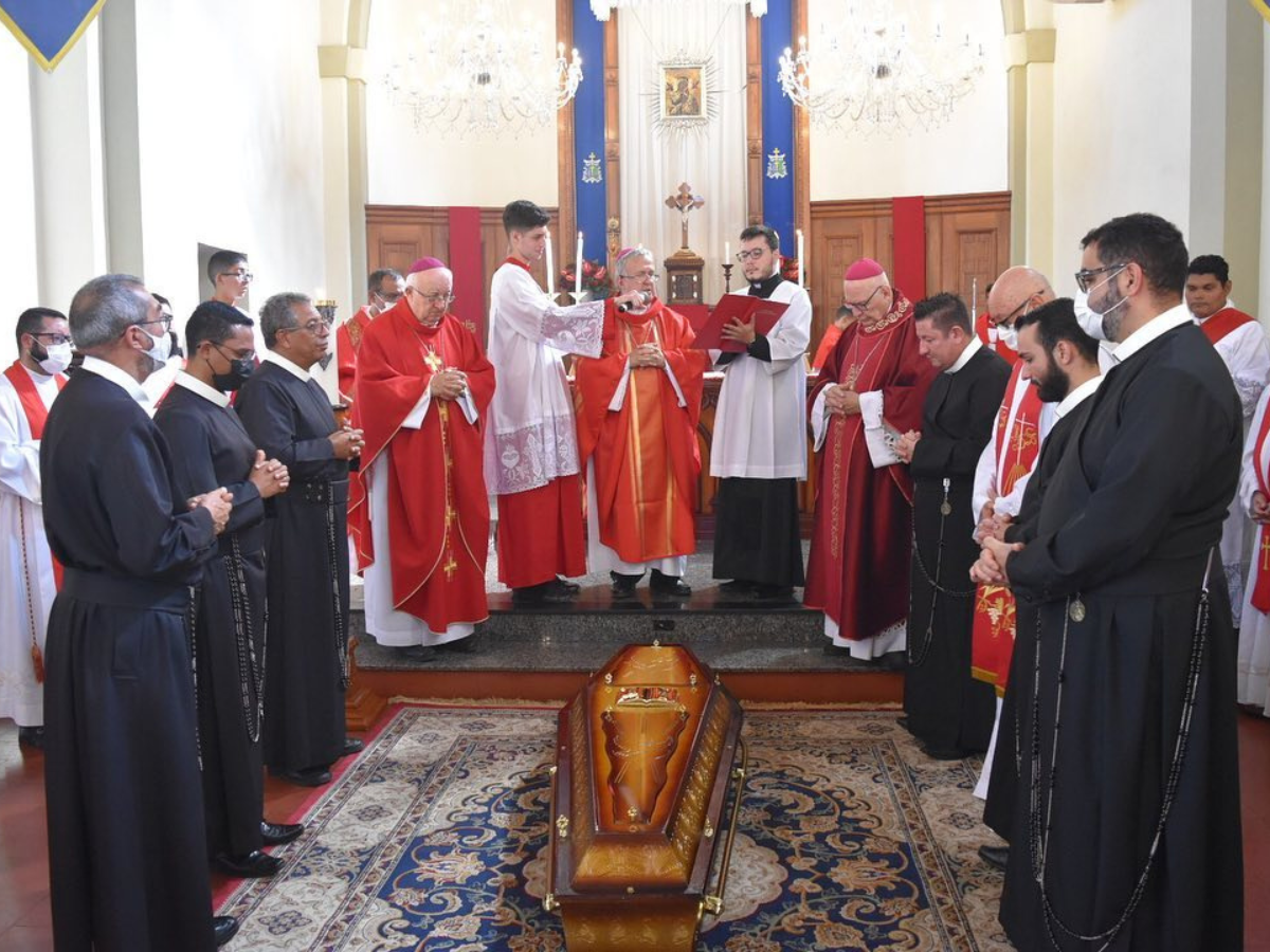 G1 - Padre convoca 'novos treinadores' a acharem pokémons em igreja de SP -  notícias em Santos e Região