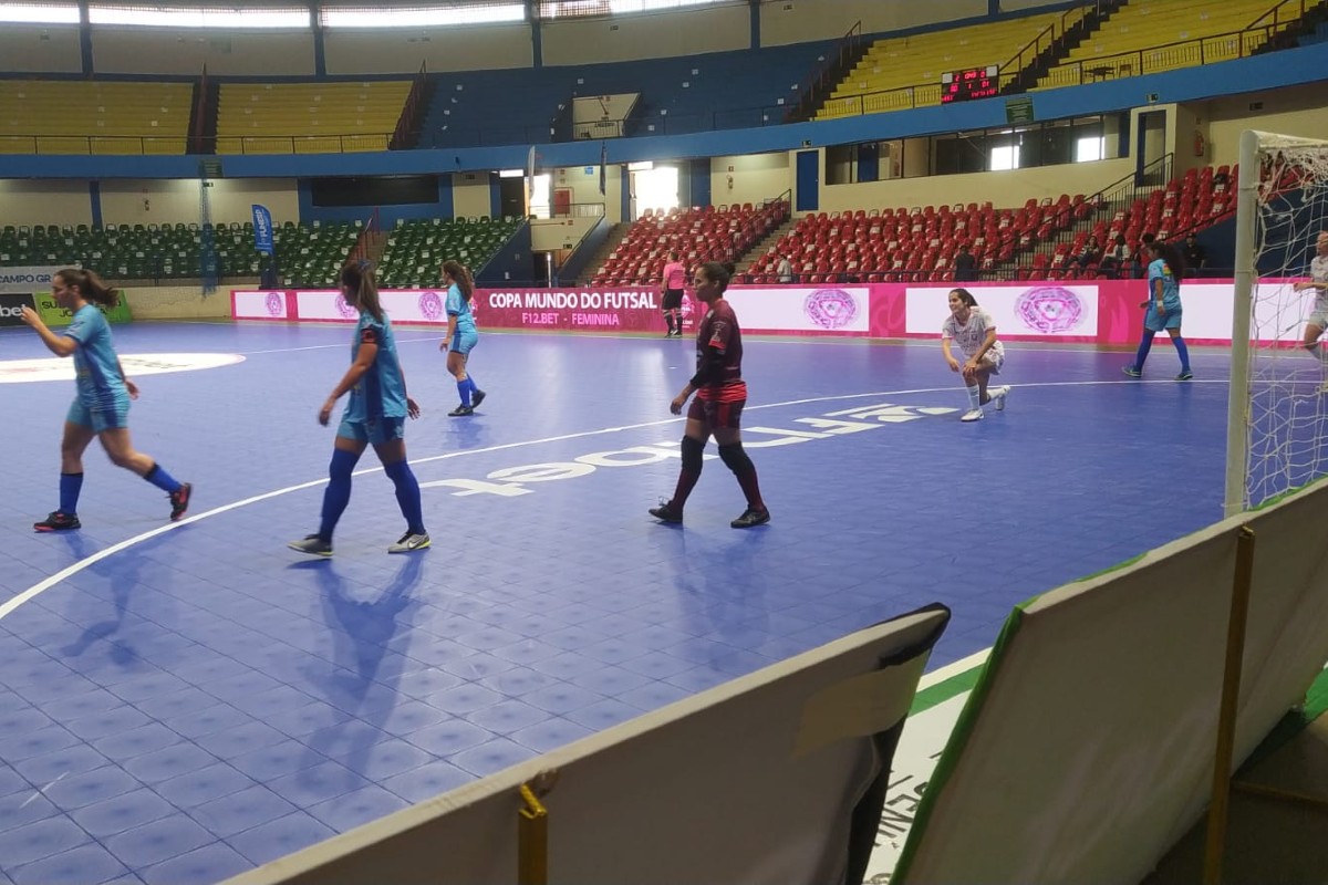 Stein Cascavel Futsal goleia Sogipa-RS na estreia da Copa Mundo do