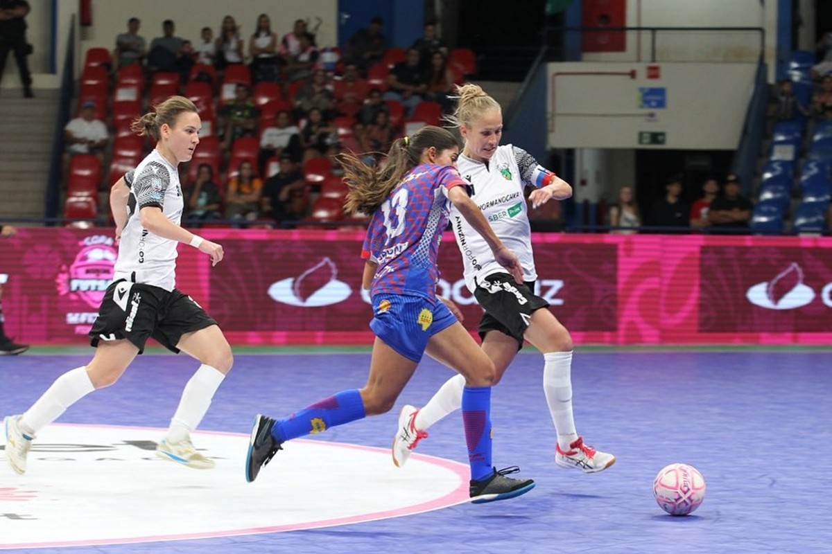Stein Cascavel Futsal goleia Sogipa-RS na estreia da Copa Mundo do