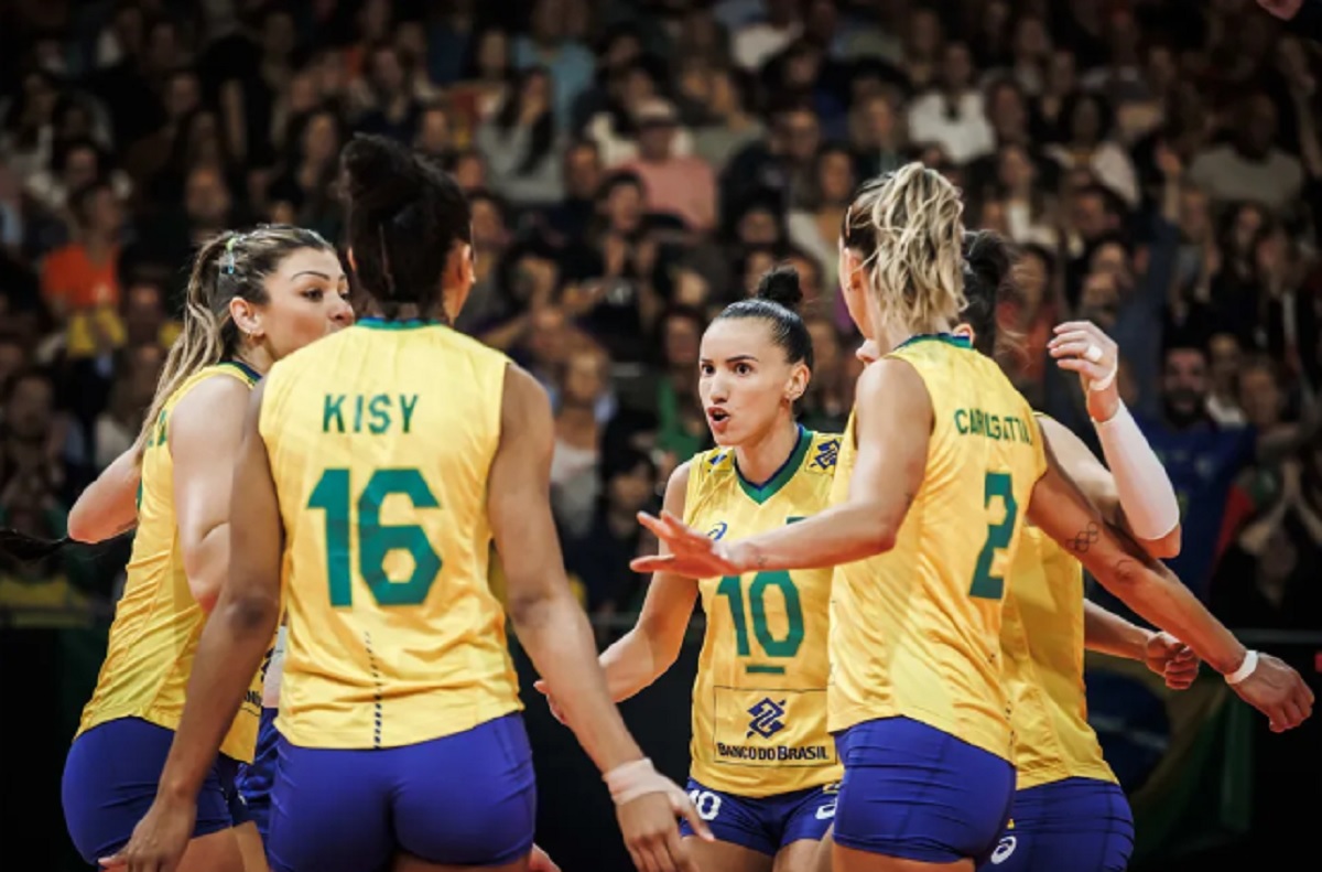 Brasil vence Japão e está na semifinal no Mundial de Vôlei Feminino