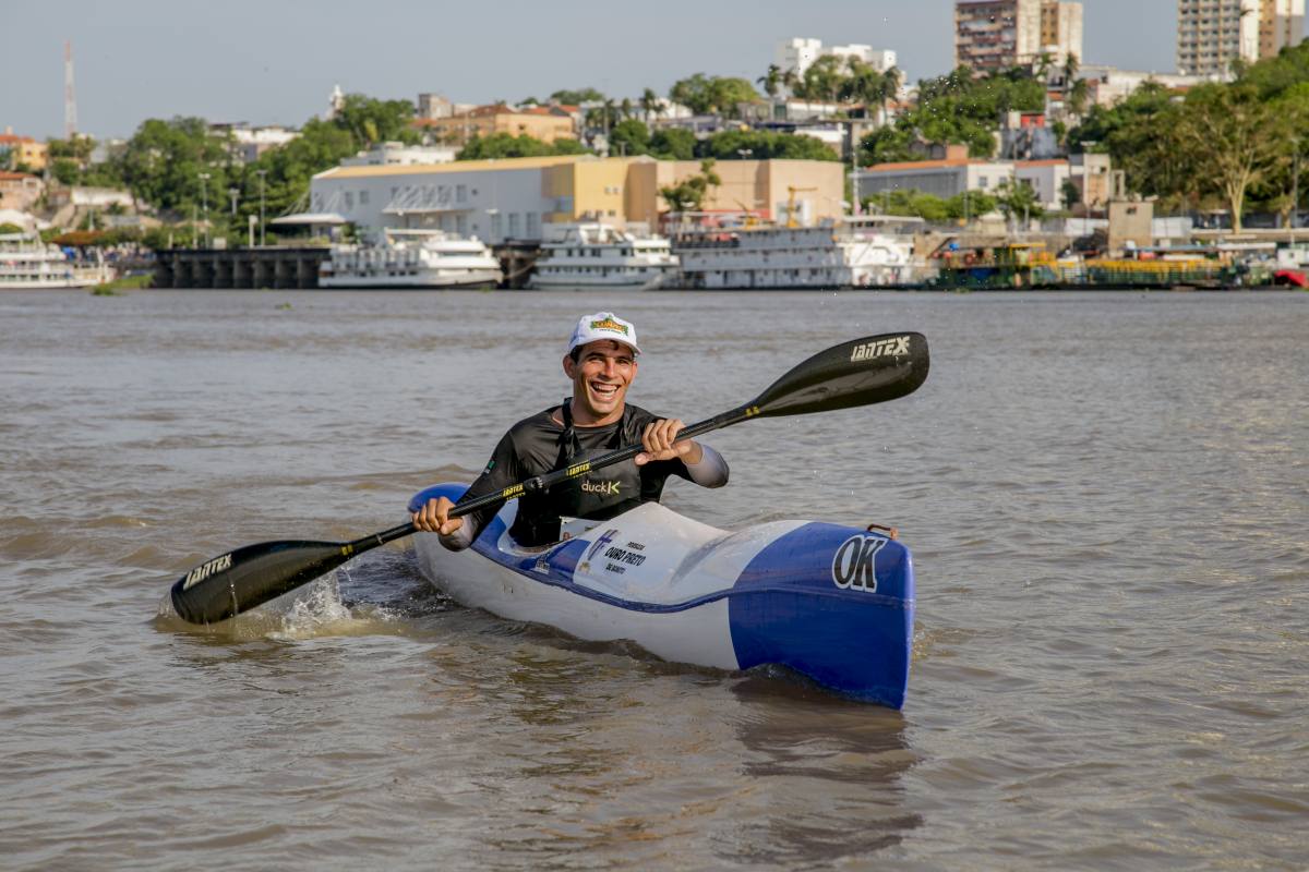 G1 - Com caminhada e corrida, jovem de Manaus emagrece 18 kg em 3