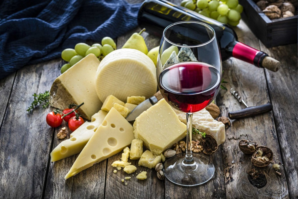 Dia do queijo: veja 6 tipos de queijo e qual o melhor vinho pra acompanhar  - PP