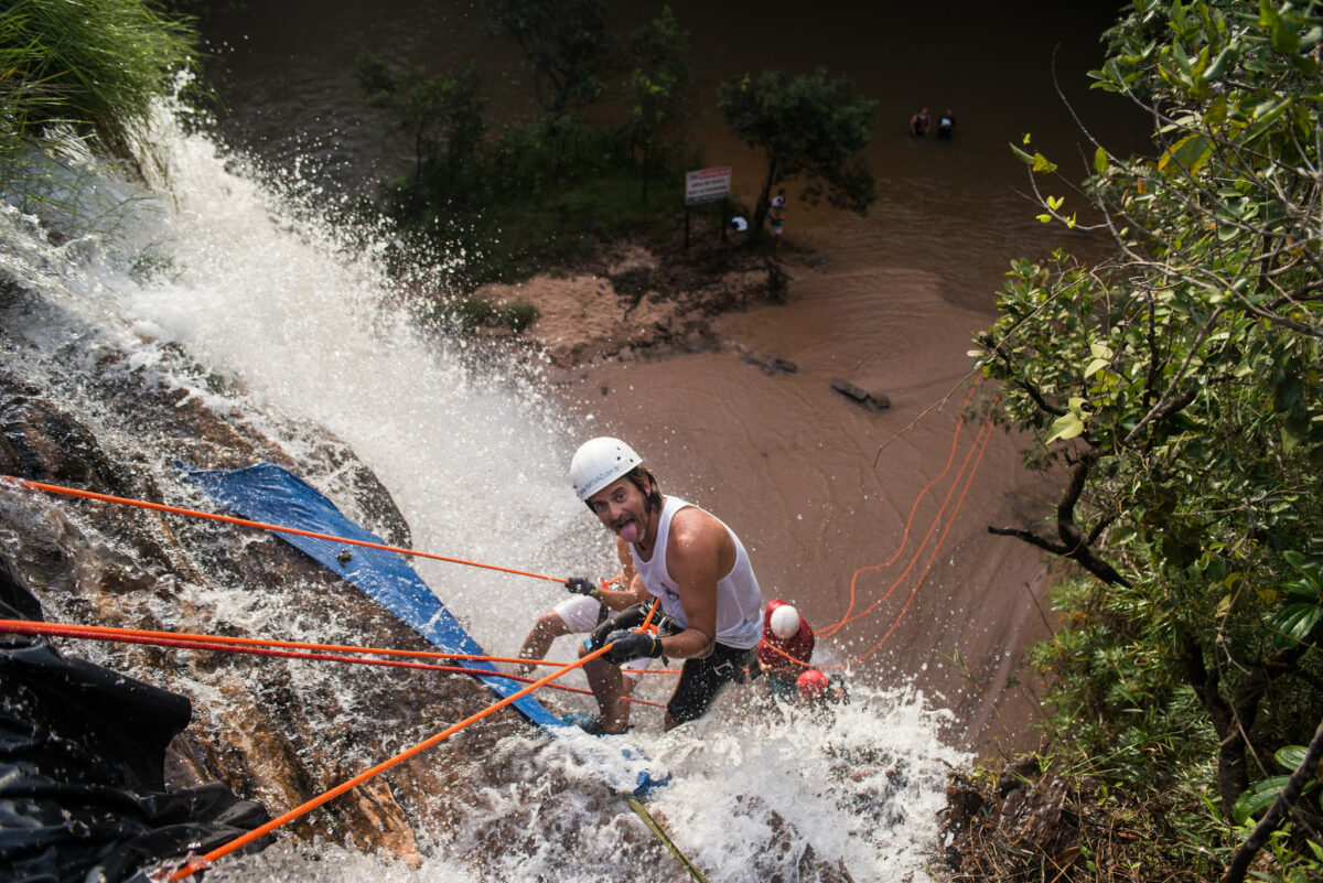 Prática do Rafting em Jaciara. (Foto: Gcom)