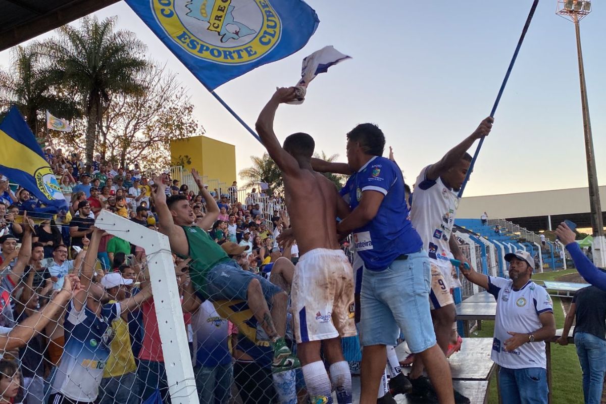 Costa Rica comemora bicampeonato sul-mato-grossense no estádio Laertão (Foto: José Pereira)