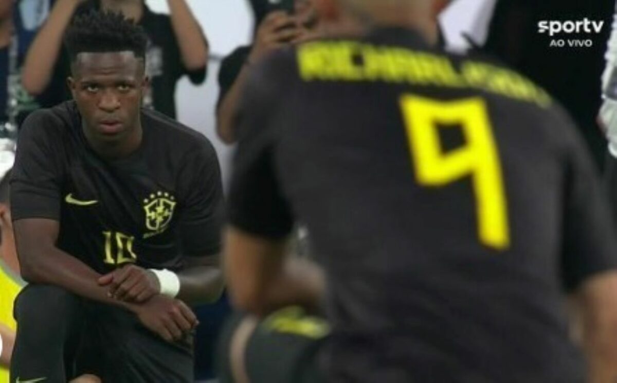Contra o racismo, seleção brasileira jogará com uniforme preto pela  primeira vez na história - Máquina do Esporte