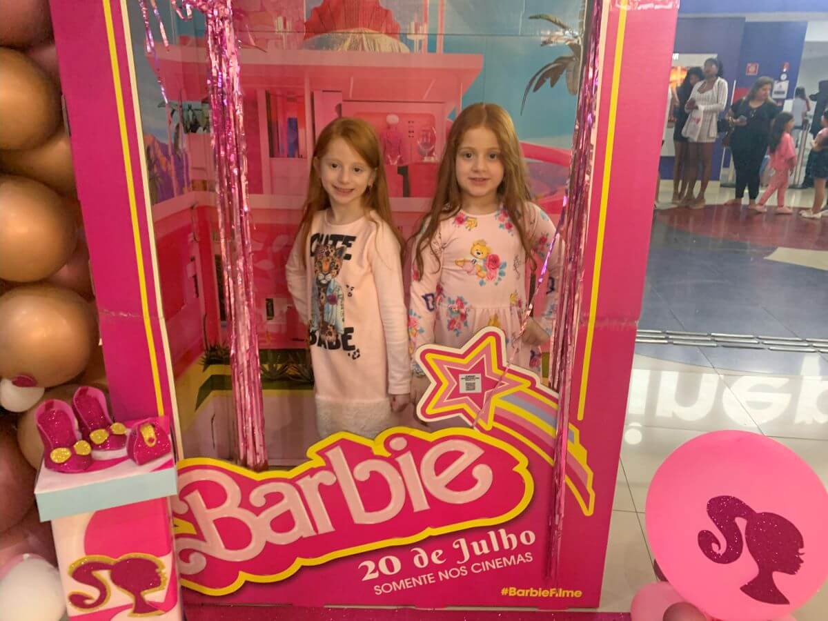 Prontíssima pro lançamento de Barbie o filme! Fiz o vestido que a