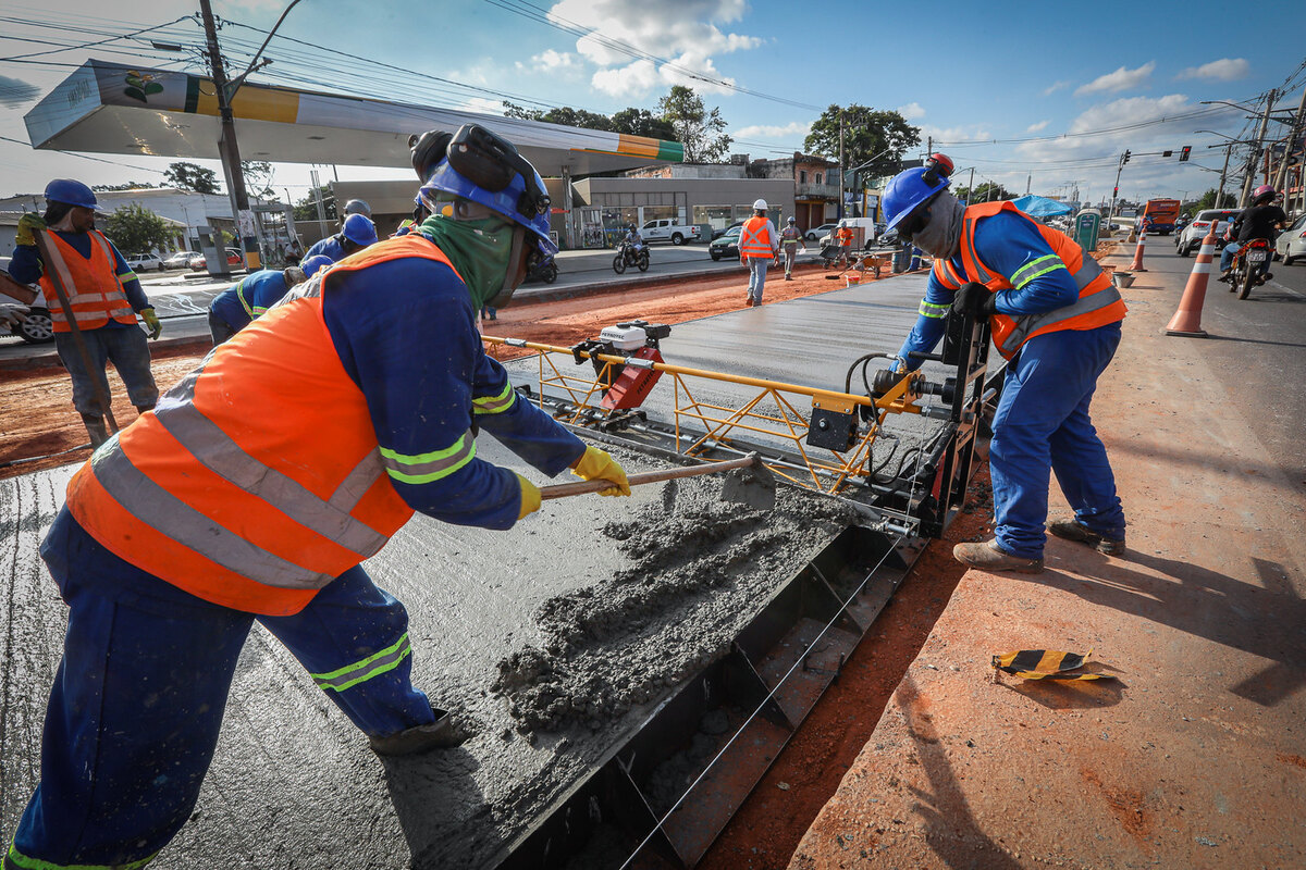 Obras do BRT na Couto Magalhes. (Foto: Michel Alvim/Secom-MT)