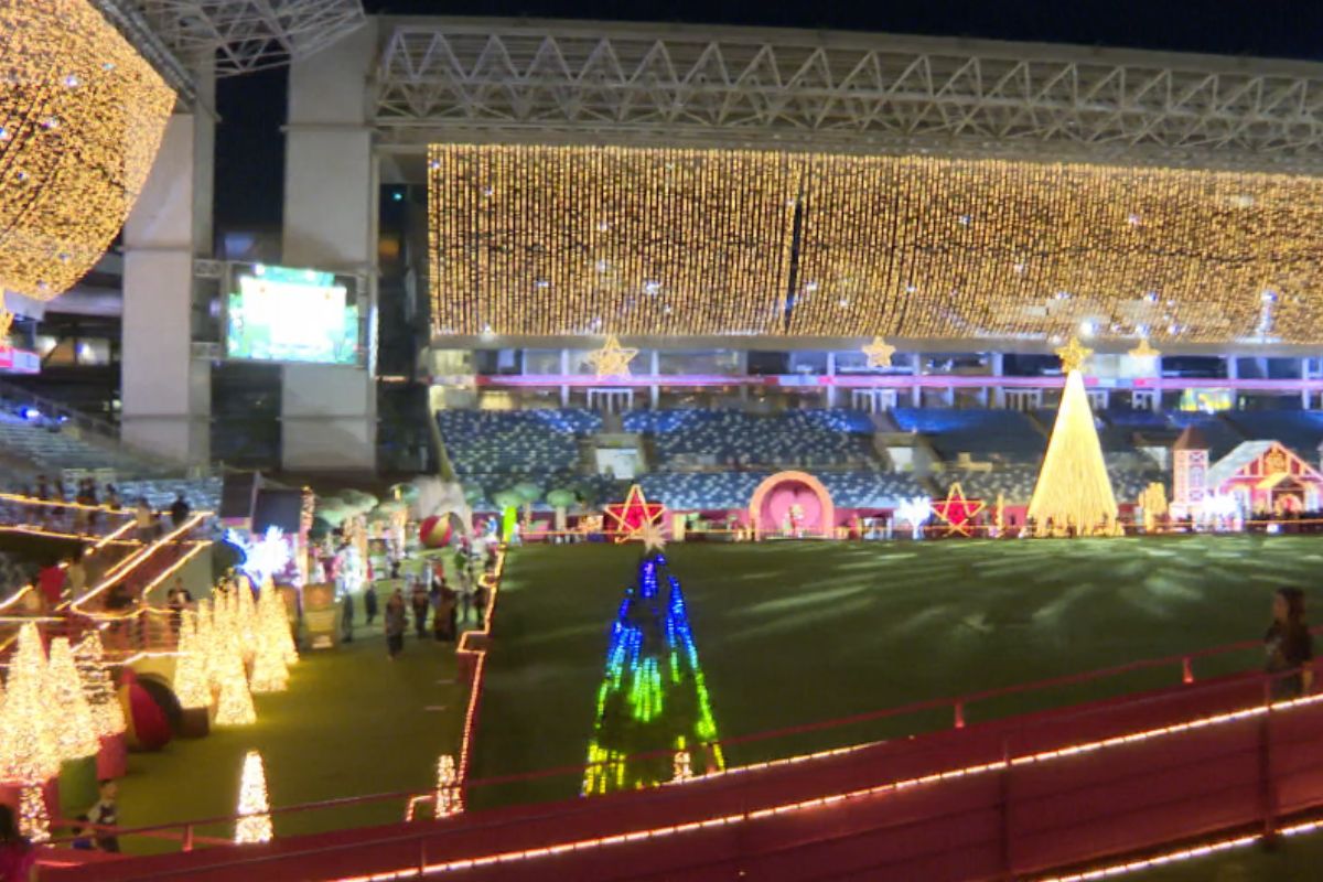 O espaço com decorações de natal pode ser visitado das 18h às 22h. (Foto: TV Centro América)