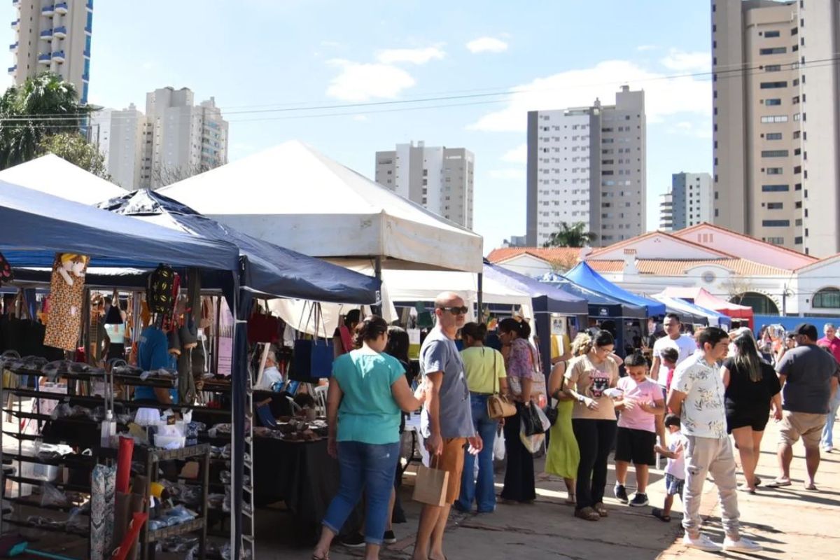 Feira ao ar livre