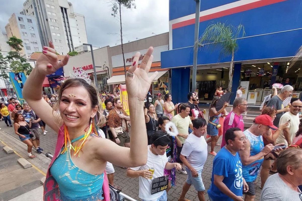 Carnaval do bloco As Depravadas neste ano, no centro de Campo Grande. (Foto: Redes Sociais/As Depravadas)