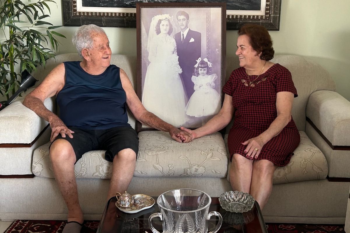 So Antnio e Dona Manoela completaram 70 anos de casados neste ms de fevereiro. (Foto: Nathalia Okde)