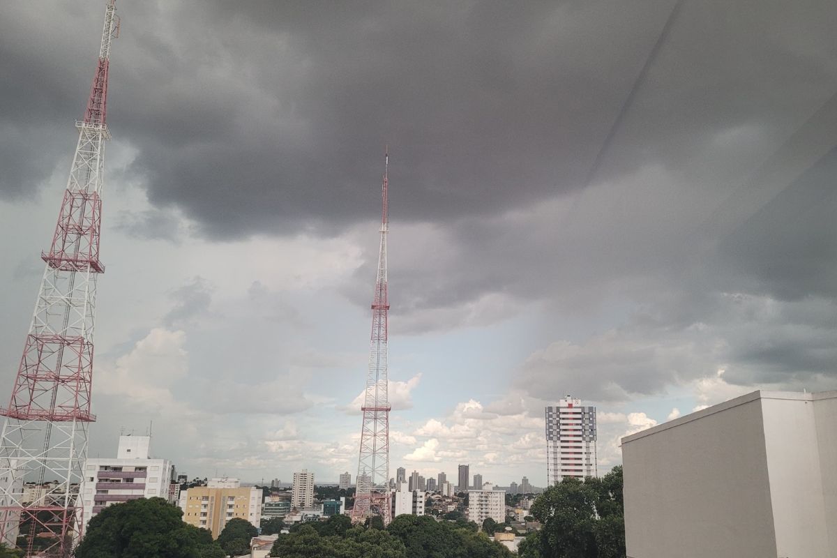 Previsão aponta que haverá pancadas de chuva em boa parte de MT. (Foto: Iury Lupaudi)