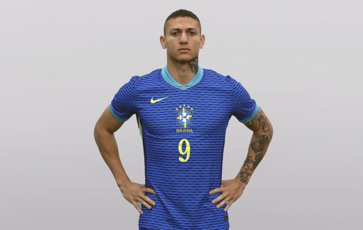 Inspirado no litoral brasileiro, novo uniforme da Seleção será usado em  amistoso - PP