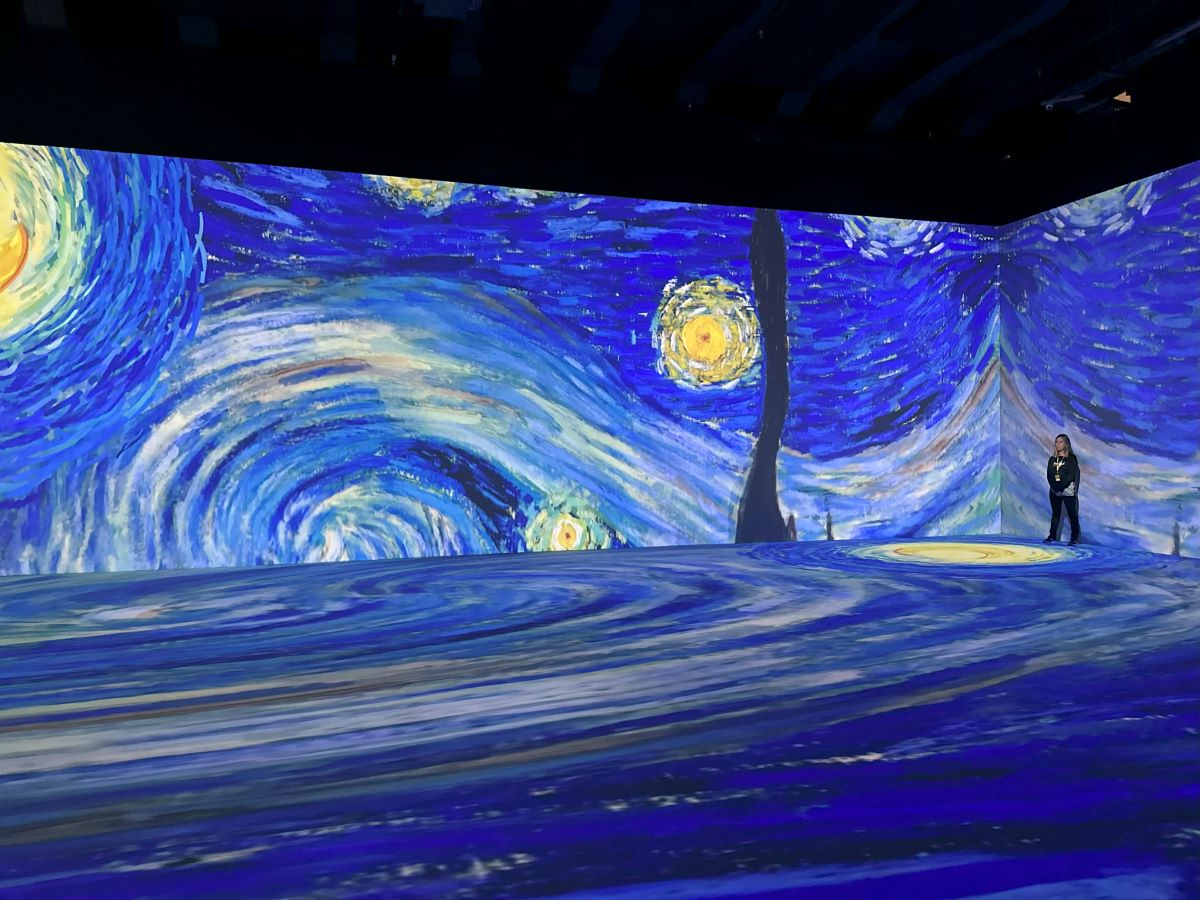 Cena de "Noite Estrelada", de Van Gogh
