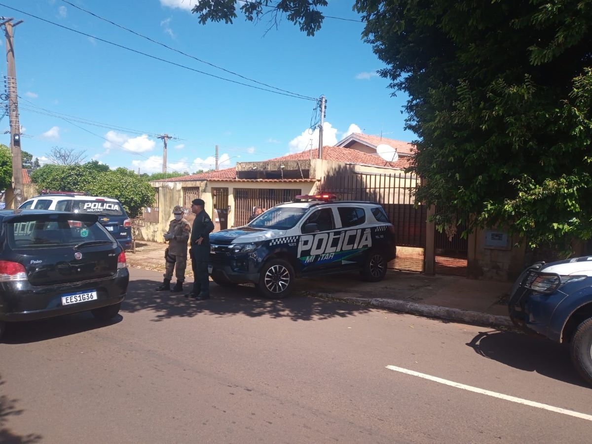 Corpo de mulher morta a facadas foi encontrado em formato de cruz