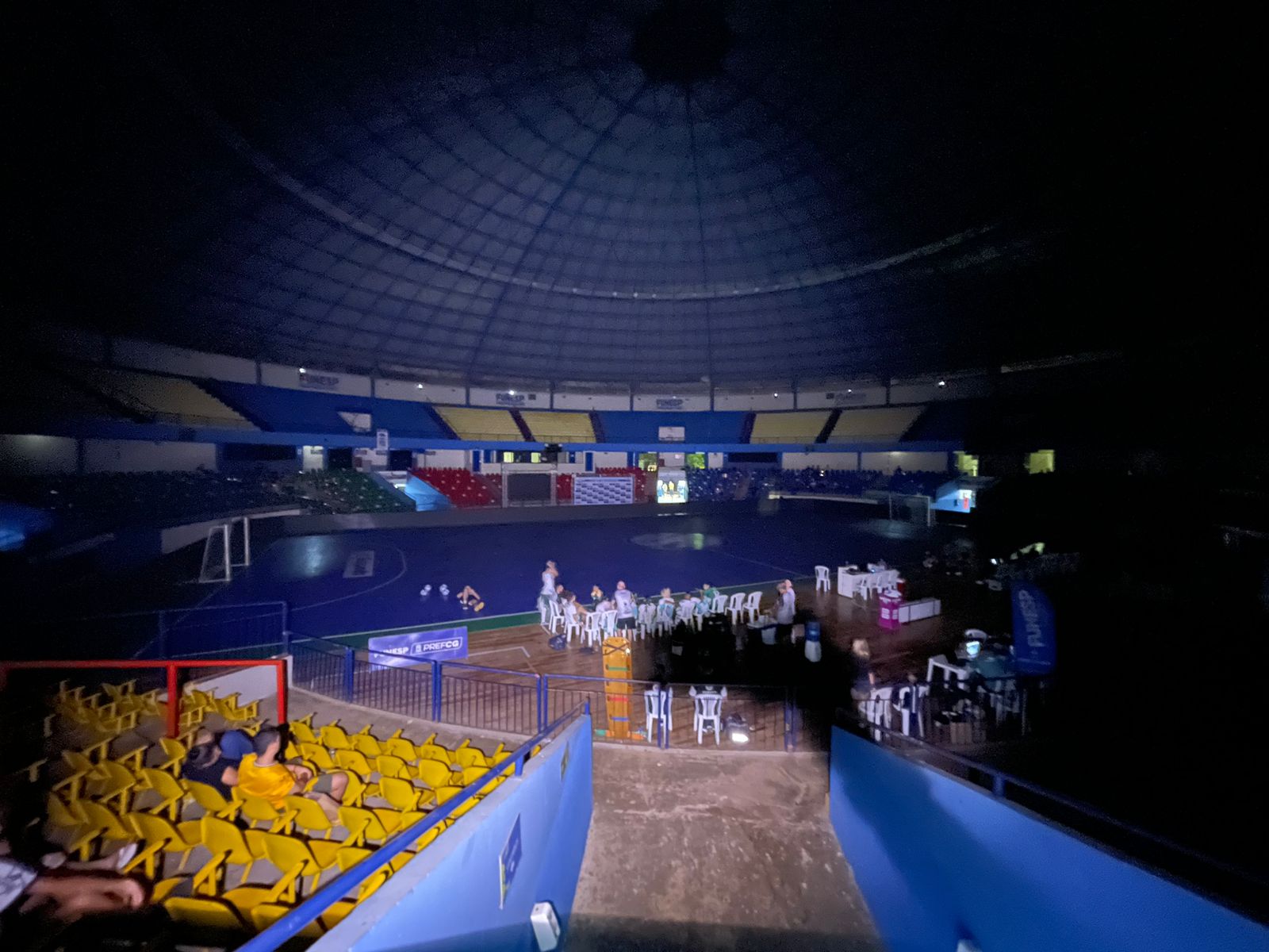 Guanandizão fica sem luz e atrasa Supercopa Feminina de Futsal