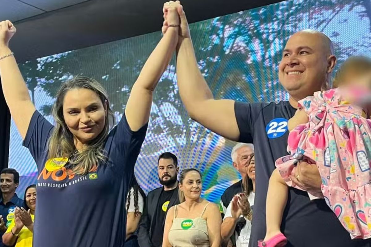 Coronel Vânia e Abílio Brunini durante convenção em Cuiabá. (Foto: Reprodução)