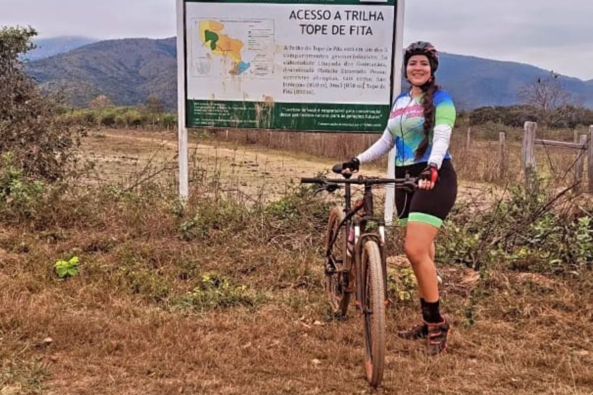 Eva passou 100 dias na UTI após ser atropelada enquanto andava de bicicleta. (Foto: Redes sociais)