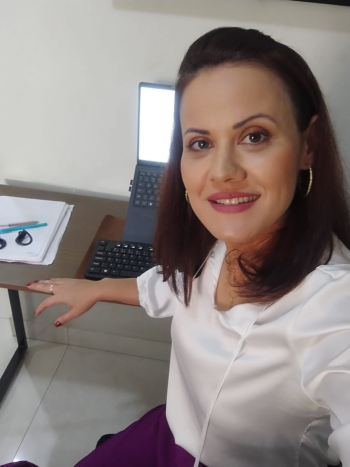 Valéria Bento montou'escritório' em casa para trabalhar em home office. (Foto: Arquivo pessoal)