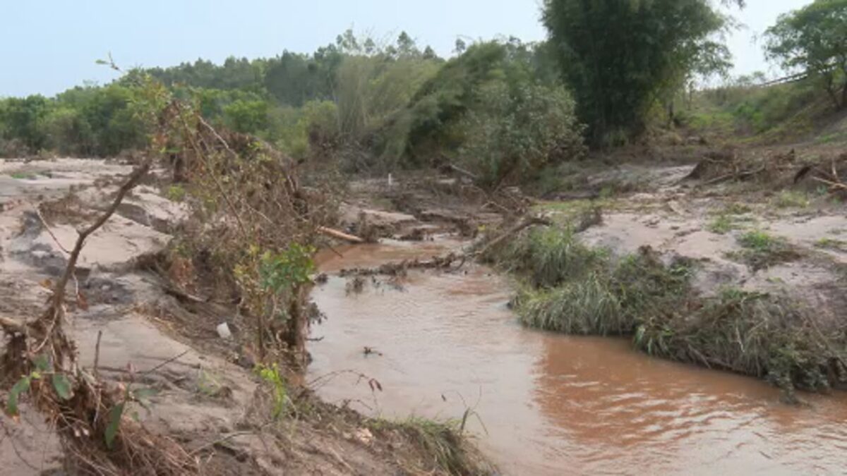 Área de preservação natural destruida pela lama