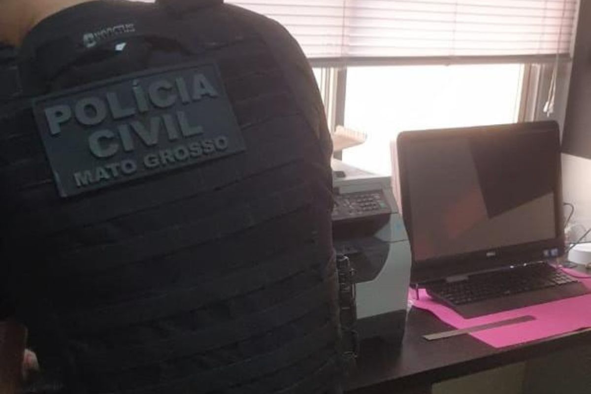 Mandados de buscas foram cumpridos em endereços vinculados a seis investigados. (Foto: Polícia Civil)