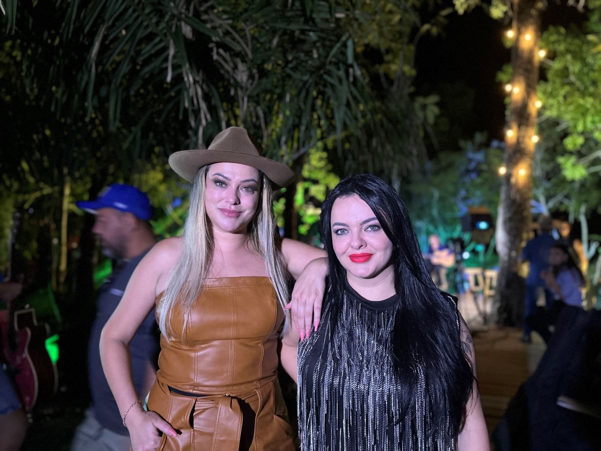 patricia e adriana bastidores