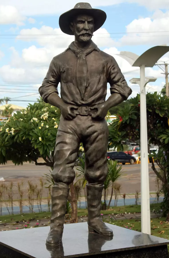 estatua de fawcett em barra do garcas