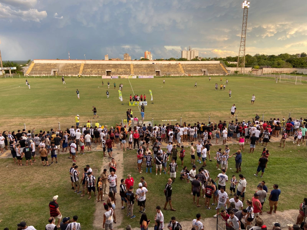 Corumbaense volta a jogar no gramado do Arthur Marinho (Foto: Rauã Araújo)