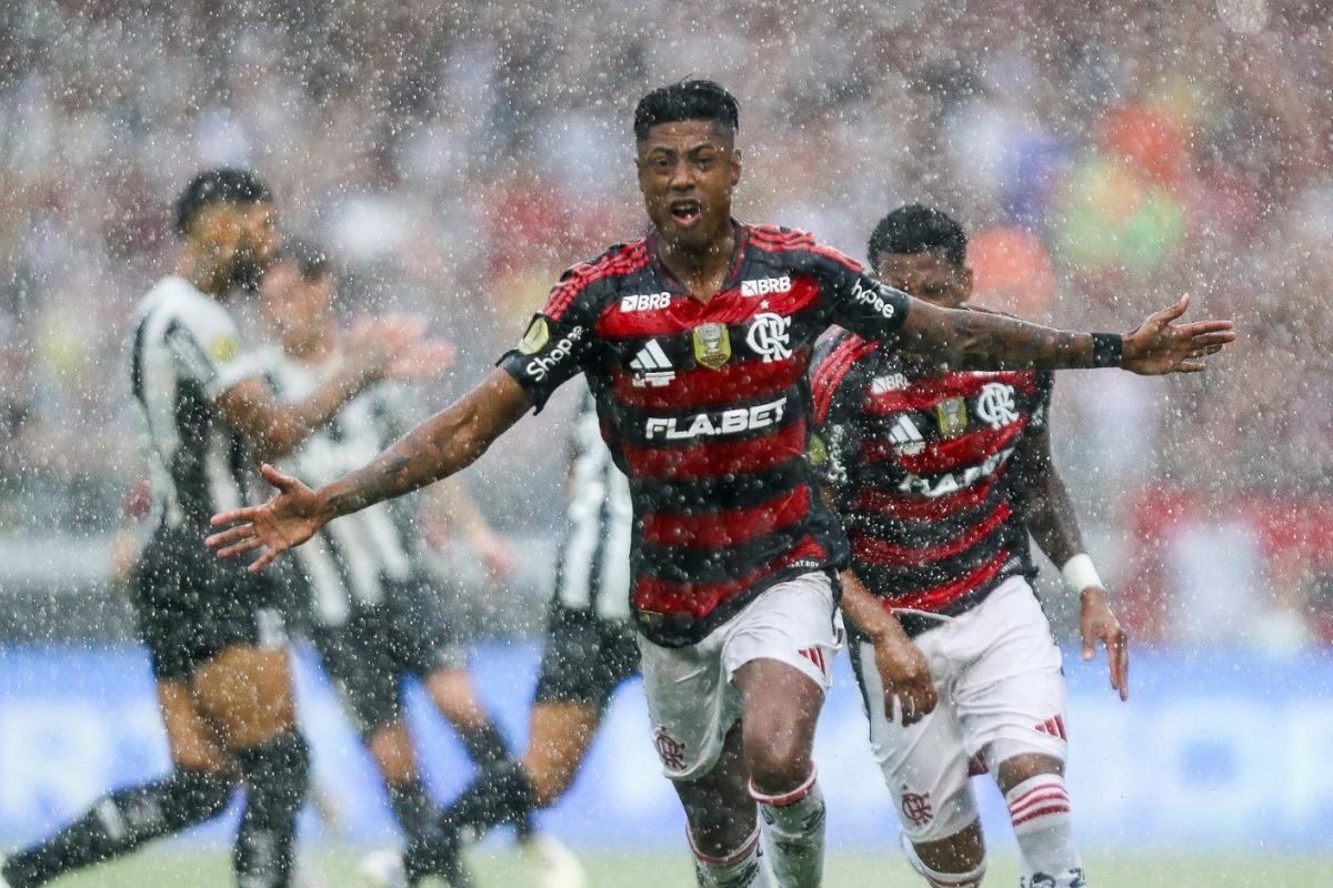 Bruno Henrique comemora gol contra Botafogo na Supercopa Rei 2025 (Foto: Gilvan de Souza/CRF)