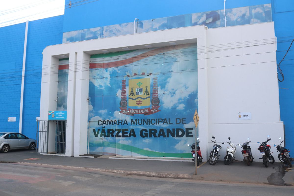 PF cumpriu mandados na Câmara e casa de vereadores de Várzea Grande. (Foto: Reprodução)