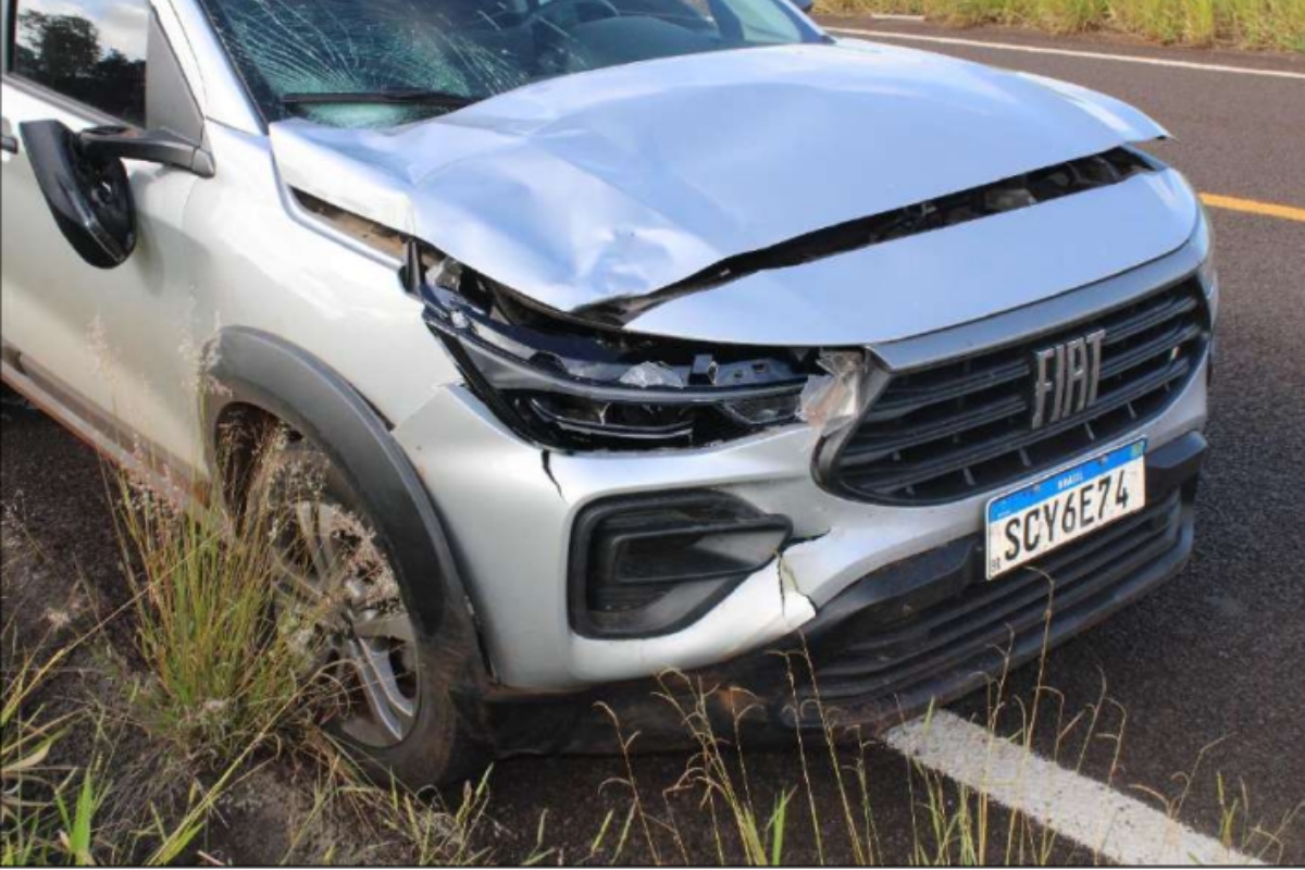 Carro dirigido por João, estudante que matou corredora (Foto: reprodução)