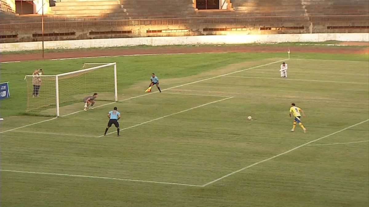 Dourados jogando no Campeonato Estadual 2025. (Foto: TV Morena)